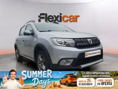 Usado Dacia Sandero Essentiel 90 CV (66 kW) 2019 Gris