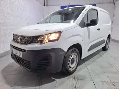 Usado Peugeot Partner S 102 CV (75 kW) 2020 Blanco Monovolumen