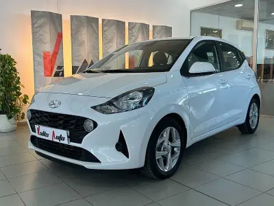 Usado Hyundai i10 67 CV (49 kW) 2023 Blanco Utilitario