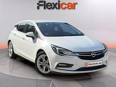 Usado Opel Astra Selective 140 CV (102 kW) 2019 Blanco Utilitario