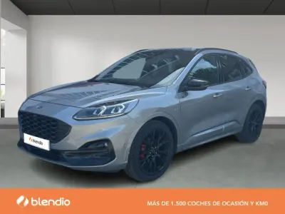 Usado Ford Kuga ST-Line X 190 CV (139 kW) 2023 Plata solar (metalizado) SUV