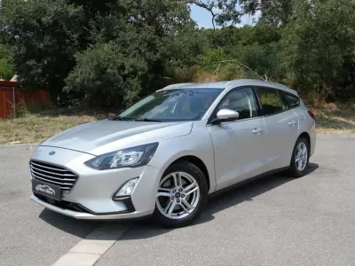 Usado Ford Focus Active X 120 CV (88 kW) 2021 Plateado Utilitario