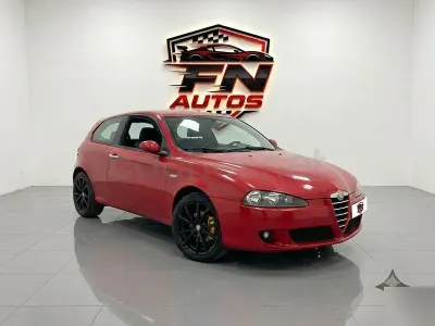Usado Alfa Romeo 147 Distinctive 120 CV (88 kW) 2006 Rojo Utilitario