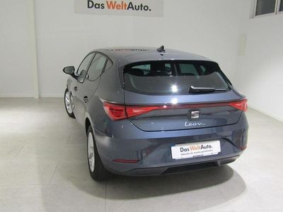 Usado Seat Leon Style 110 CV (80 kW) 2022 Gris