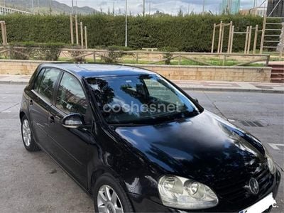 Usado VW Golf IV Trendline 105 CV (77 kW) 2004 Negro Berlina