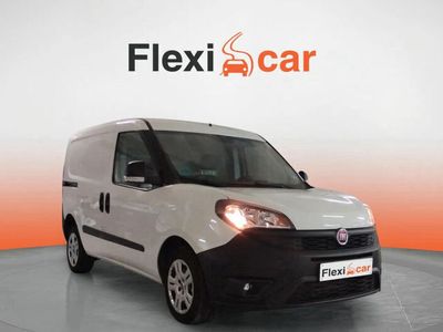 Usado Fiat Doblò 105 CV (77 kW) 2022 Blanco Monovolumen
