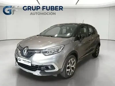 Usado Renault Captur Zen 120 CV (88 kW) 2017 Gris / plata SUV