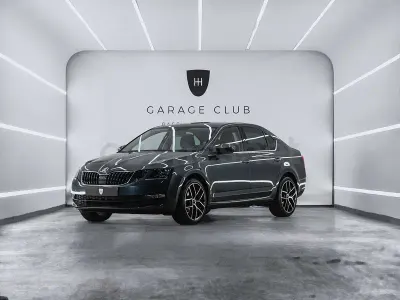 Usado Skoda Octavia 116 CV (85 kW) 2019 Gris / plata Berlina