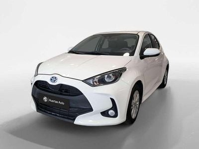 Begagnad Toyota Yaris Business Edition 116 HK (85 kW) 2021 Vit Halvkombi