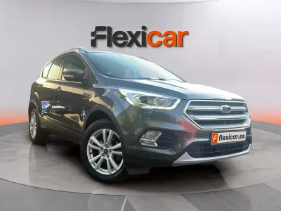 Usado Ford Kuga Trend 150 CV (110 kW) 2019 Negro SUV