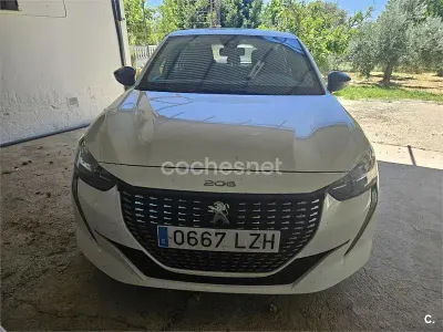 Usado Peugeot 208 Style 75 CV (55 kW) 2022 Blanco Utilitario