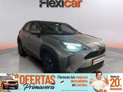 Usado Toyota Yaris Hybrid Active 116 CV (85 kW) 2024 Gris