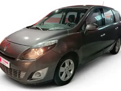 Usado Renault Grand Scénic Dynamique 131 CV (96 kW) 2011