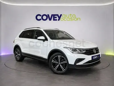 Begagnad VW Tiguan Life 150 HK (110 kW) 2023 Vit SUV