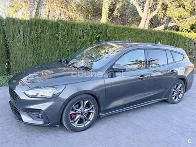 Usado Ford Focus ST-Line 120 CV (88 kW) 2021 Gris / plata Familiar