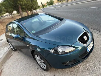 Usado Seat Leon Stylance 140 CV (102 kW) 2006 Azul Utilitario