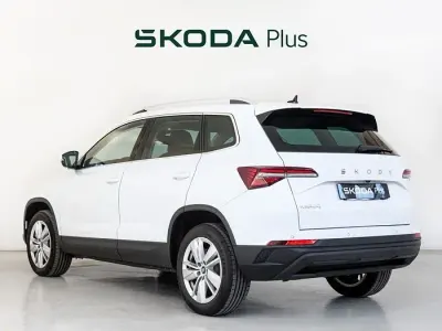 Nuevo Skoda Karoq Selection 150 CV (110 kW) 2025 Blanco SUV
