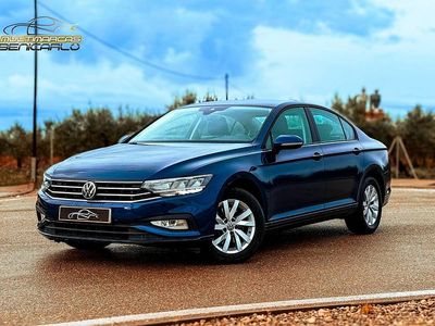 Azul Usado 2022 VW Passat Berlina | 19.500 € (Caro)