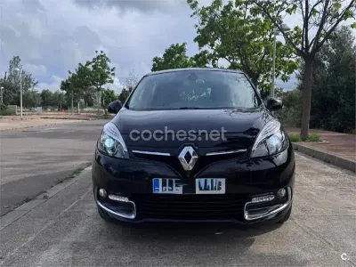 Usado Renault Scénic Bose Edition 110 CV (80 kW) 2015 Negro Monovolumen