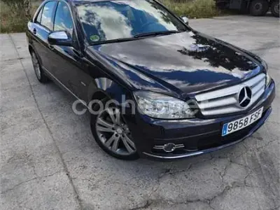 Usado Mercedes C220 Avantgarde 150 CV (110 kW) 2007 Azul Berlina