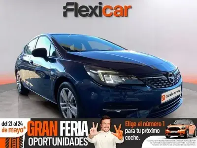Usado Opel Astra Business Elegance 130 CV (95 kW) 2020 Azul