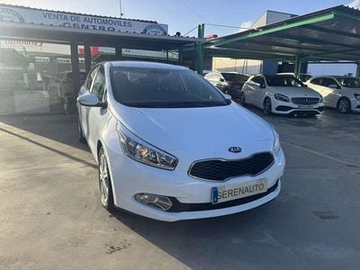 Blanco Usado 2014 Kia Ceed Utilitario | 8699 € (Precio justo)