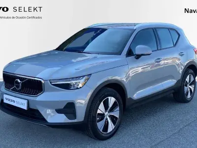 Nuevo Volvo XC40 Core 163 CV (119 kW) 2026 Gris / plata SUV