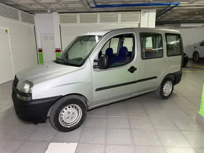 Używany Fiat Doblò Dynamic 70 KM (51 kW) 2004 Szary Minivan