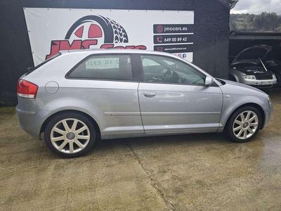 Usado Audi A3 Ambition 140 CV (102 kW) 2004 Gris Utilitario
