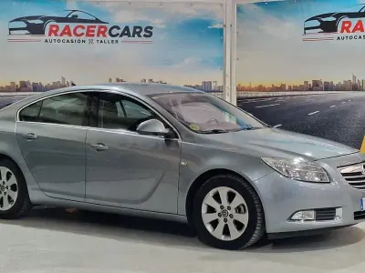 Usado Opel Insignia Sport 160 CV (117 kW) 2010 Azul Berlina