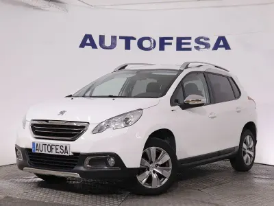 Usado Peugeot 2008 Style 100 CV (73 kW) 2016 Blanco SUV