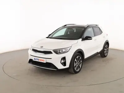 Usado Kia Stonic 120 CV (88 kW) 2018 Blanco SUV