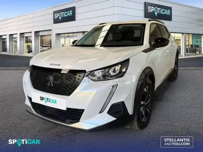 Usado Peugeot 2008 Allure 130 CV (95 kW) 2022 Blanco SUV