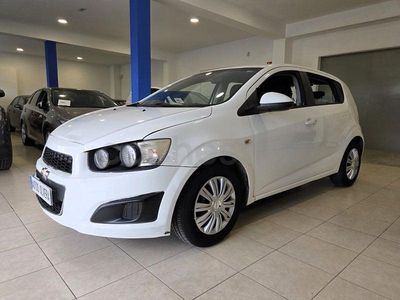 Usado Chevrolet Aveo LT 86 CV (63 kW) 2013 Blanco Berlina