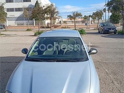 Usado Seat Ibiza Stella 75 CV (55 kW) 2004 Gris / plata Berlina