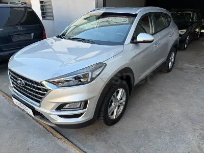Usado Hyundai Tucson N Line 136 CV (100 kW) 2019 Gris / plata SUV