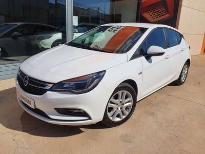 usado Opel Astra 1.6CDTi S/S Selective 110