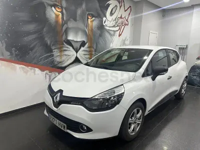 Usado Renault Clio IV Expression 75 CV (55 kW) 2014 Blanco Berlina