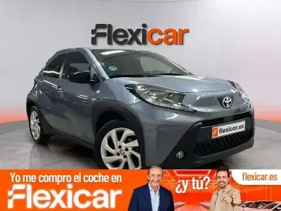 Usado Toyota Aygo 72 CV (52 kW) 2024 Blanco