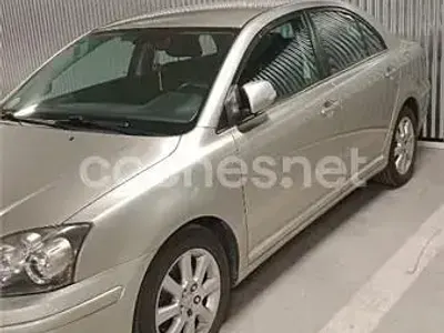 Begagnad Toyota Avensis