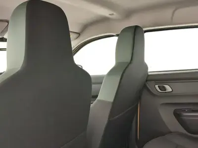 Usado Dacia Spring Extreme 47 kW (65 CV) 2024 Marrón Utilitario