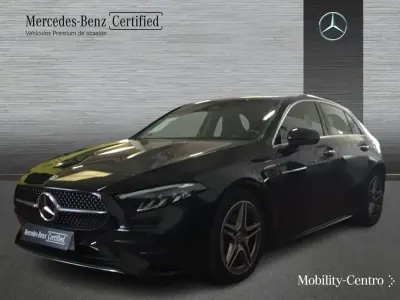 Usado Mercedes A180 116 CV (85 kW) 2024 Negro noche Berlina