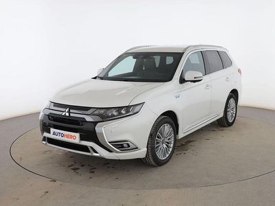 Blanco Usado 2018 Mitsubishi Outlander P-HEV SUV | 21.099 € (Precio justo)
