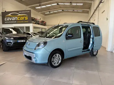 Usado Renault Kangoo Dynamique 90 CV (66 kW) 2013 Azul Monovolumen