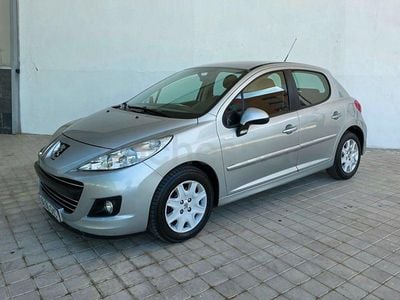 Usado Peugeot 207 95 CV (69 kW) 2010 Gris / plata Berlina