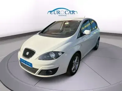 Usado Seat Altea Style 105 CV (77 kW) 2012 Blanco Monovolumen