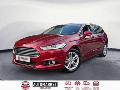 Usado Ford Mondeo Vignale 179 CV (131 kW) 2015 Rojo Berlina