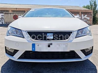 Usado Seat Leon Style 110 CV (80 kW) 2018 Blanco Berlina