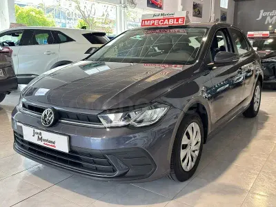 Usado VW Polo Life 95 CV (69 kW) 2022 Gris / plata Utilitario