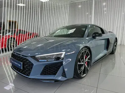 Usado Audi R8 Coupé Performance 620 CV (456 kW) 2022 Gris / plata Coupe